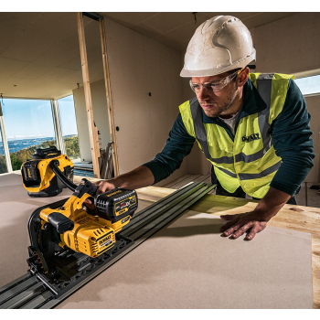 ODKURZACZ AKUMULATOROWY 18V XR L CLASS DEWALT