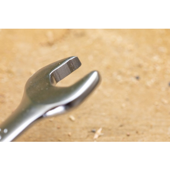 KLUCZ PŁASKI ANTI-SLIP 30*32MM