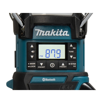 ODBIORNIK RADIOWY Z LAMPĄ I LATARKĄ 18V FM BLUETOOTH USB
